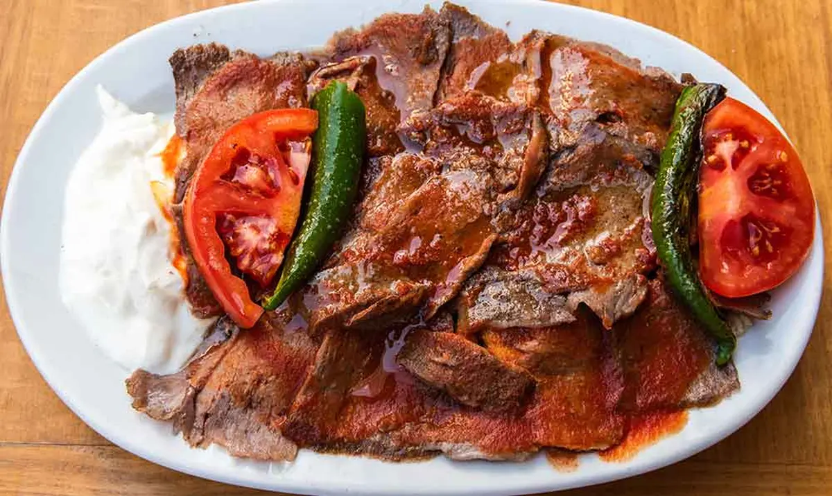 İskender Kebap Tarifi - İskender Kebap Nasıl Yapılır?