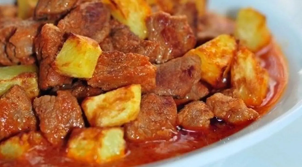 Tas Kebabı Tarifi - Tas Kebabı Nasıl Yapılır?