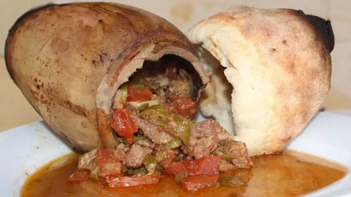 Testi Kebabı Tarifi: Evde Lokum Gibi Etli Testi Kebabı Nasıl Yapılır?
